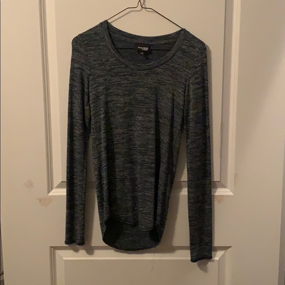 Wilfred (aritzia) longsleeve - Picture 1 of 2